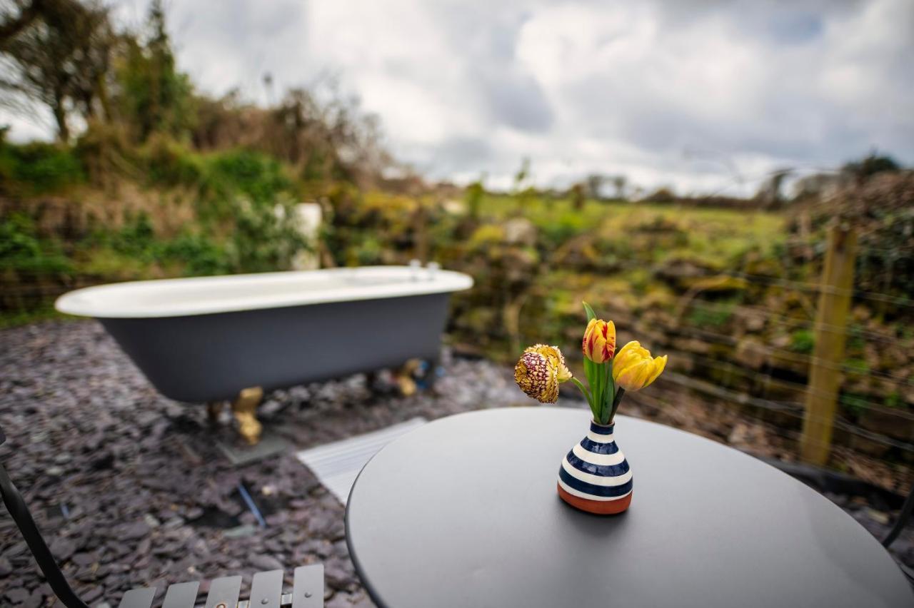 Luxury Shepherd'S Hut On Flower Farm With Outdoor Bath In Mid Cornwall Τρούρο Εξωτερικό φωτογραφία